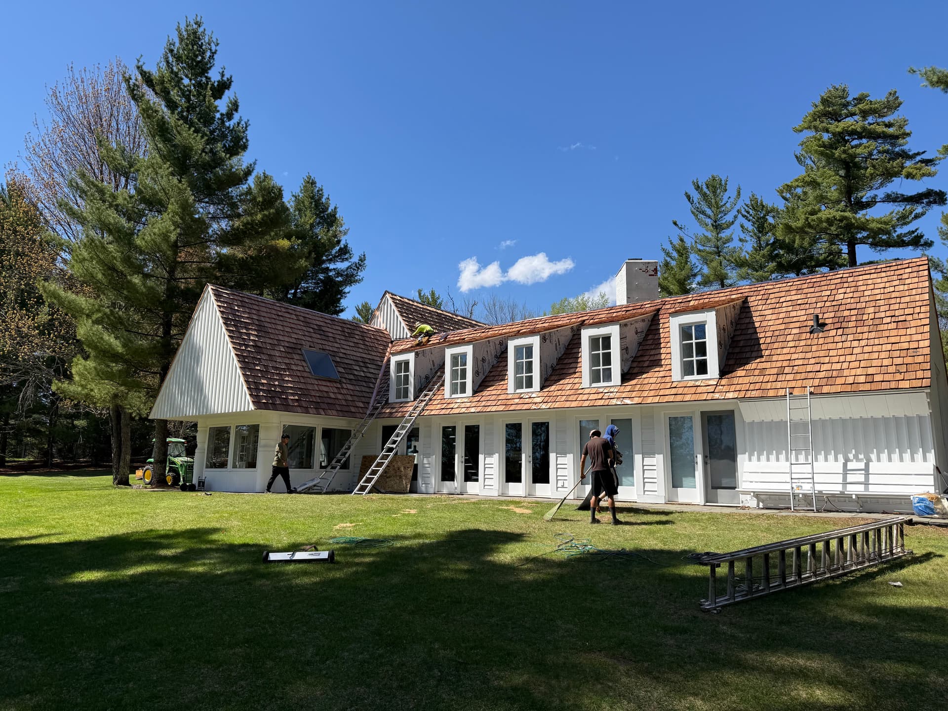 Gallery photos for Full Cedar Shake Roof Replacement on a Duluth Property: Image #4